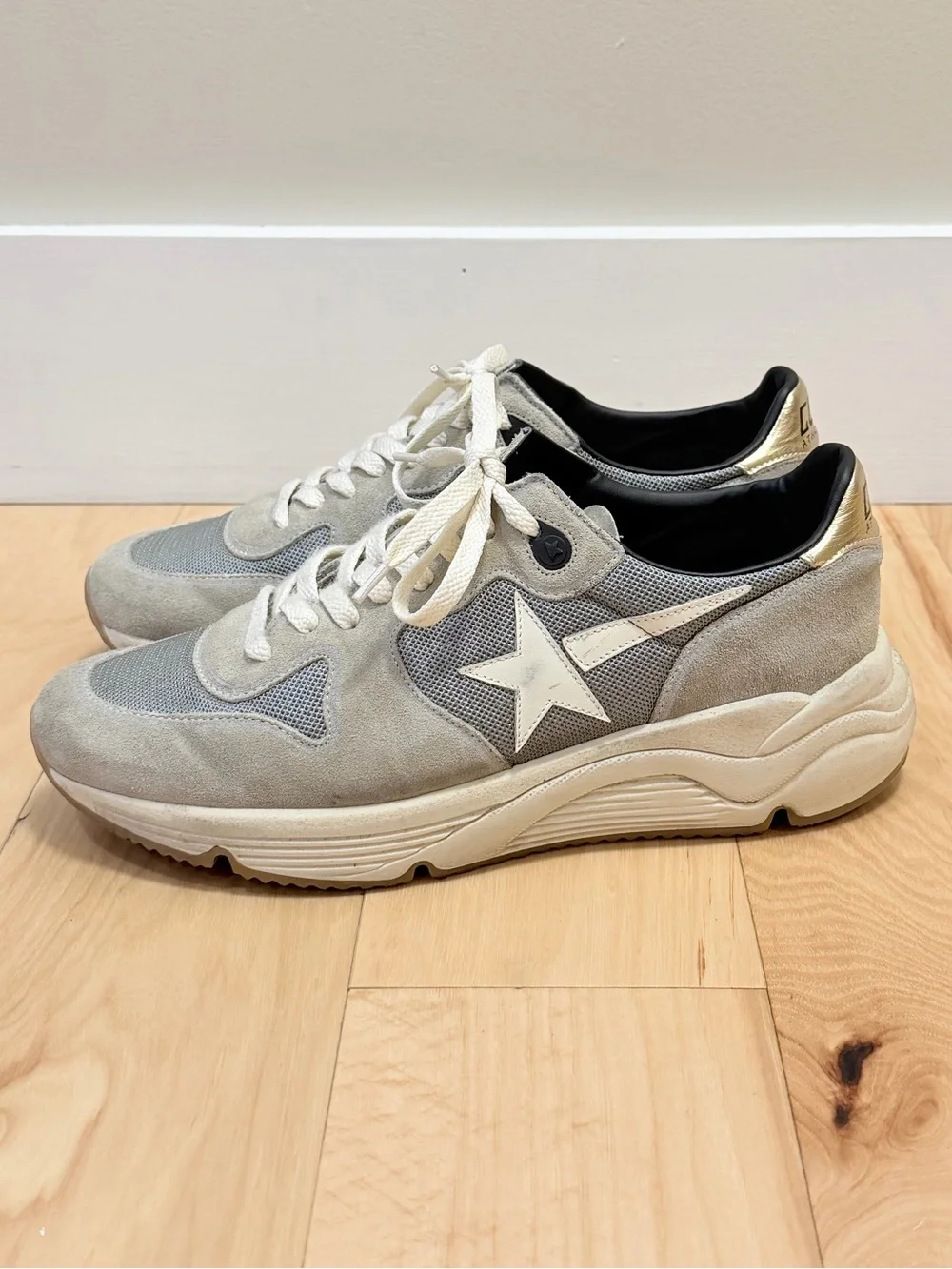 Golden Goose Men’s Running Sole Sneakers - Picture 2 of 11